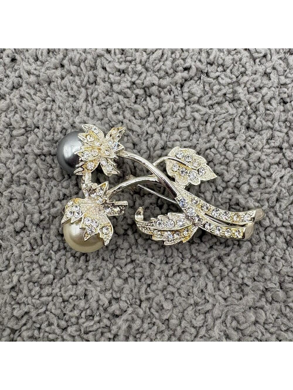 Vintage Avon Faux Pearl Rhinestone Floral Brooch Pin
